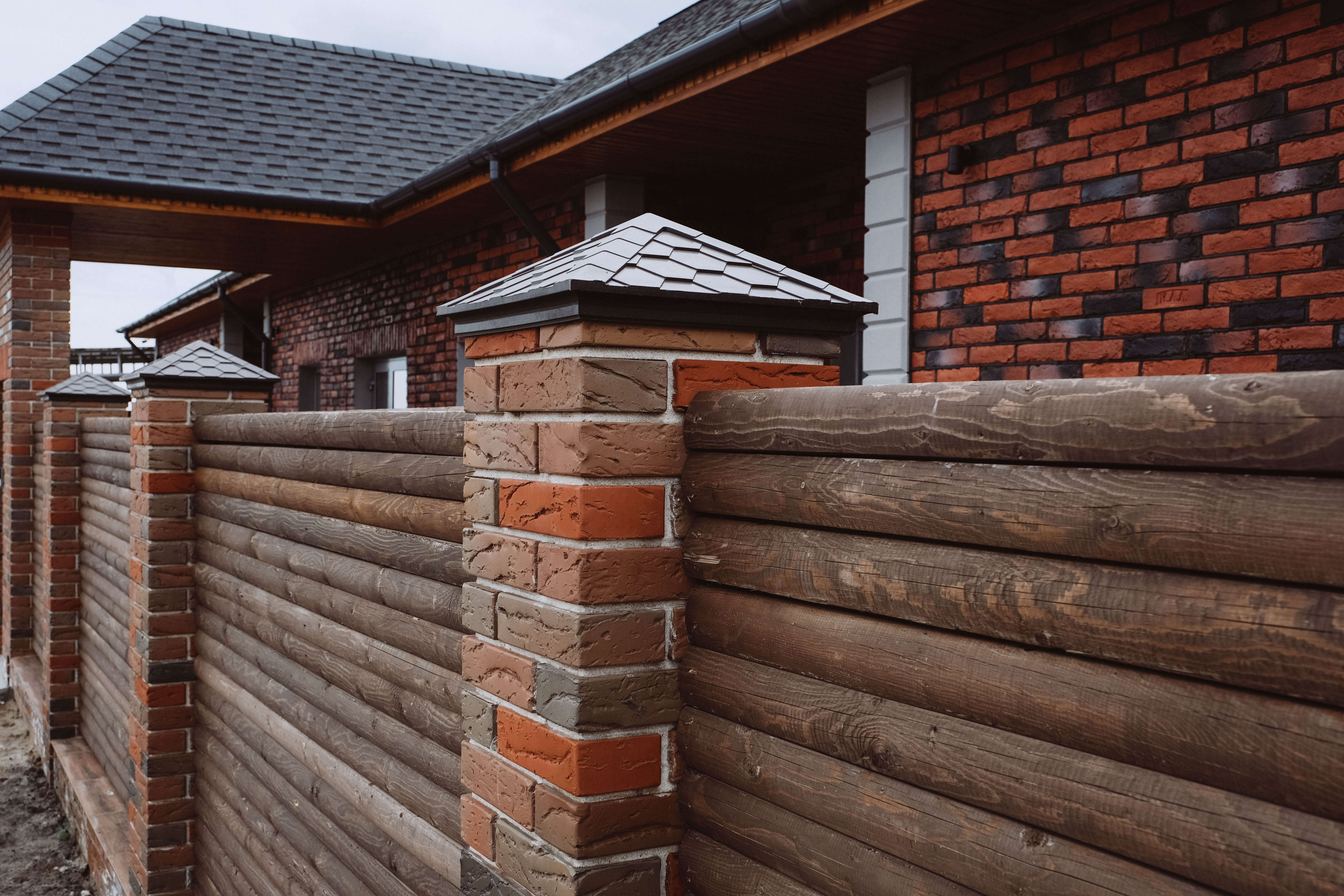 Колпак Zking Эверест Коричневый на столб 1.5х1.5 кирпича (390х390мм) в Краснодаре фото