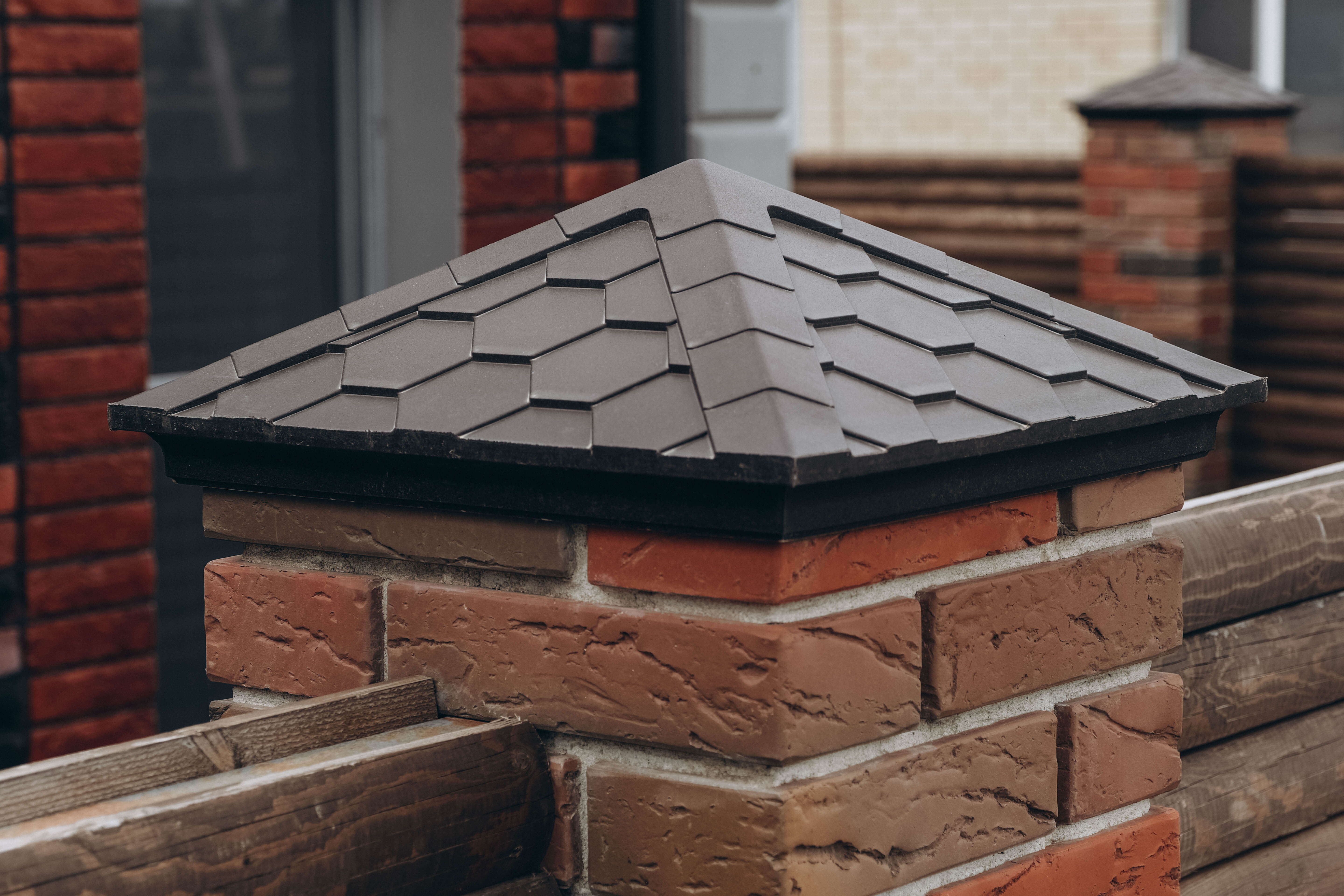 Колпак Zking Эверест Коричневый на столб 1.5х1.5 кирпича (390х390мм) в Краснодаре фото